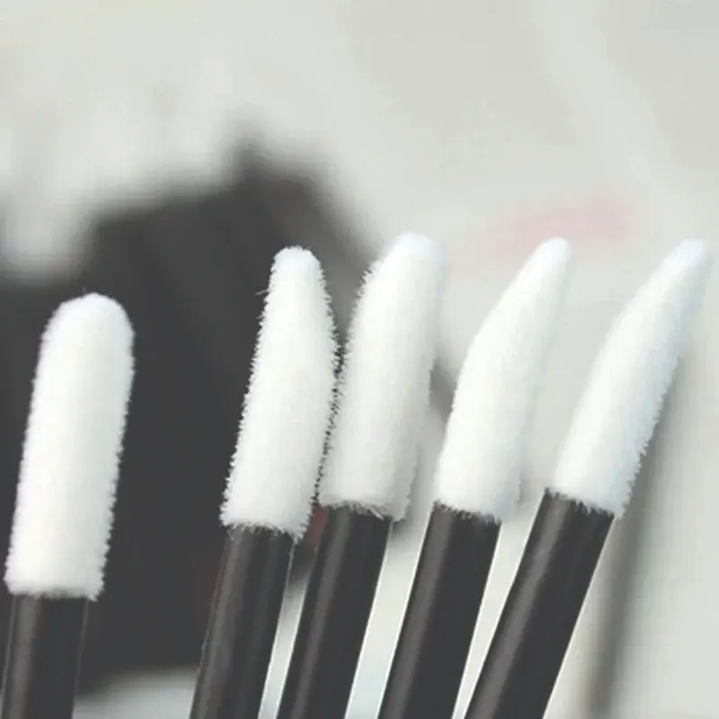 Disposable lip brush and eyelash makeup brush