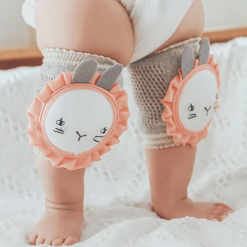Baby crawling knee pads